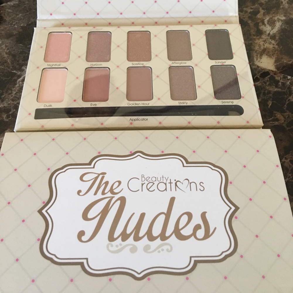 Eyeshadow palette